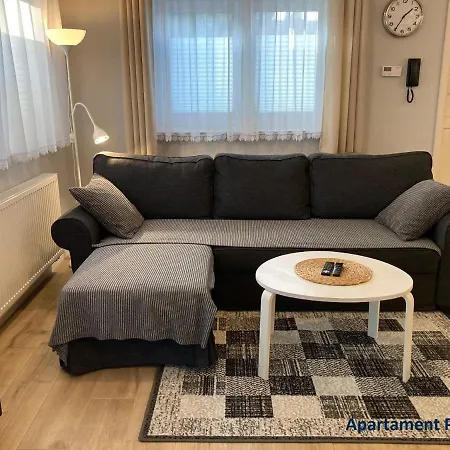 Bialy Dom - 2 Bedrooms Apartment *