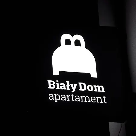 Bialy Dom - 2 Bedrooms Appartement Katowice