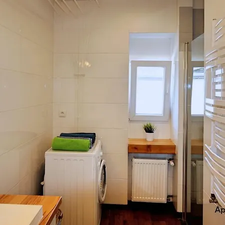 Bialy Dom - 2 Bedrooms *