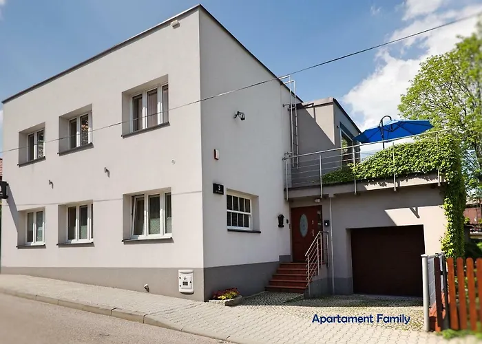 Bialy Dom - 2 Bedrooms דירה קטוביץ